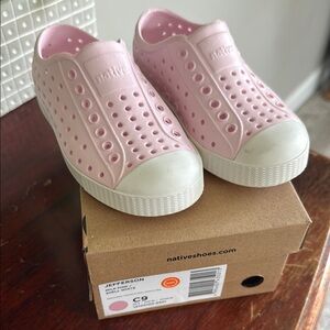 Native Pink and White Water Shoes Lightweight Breathable